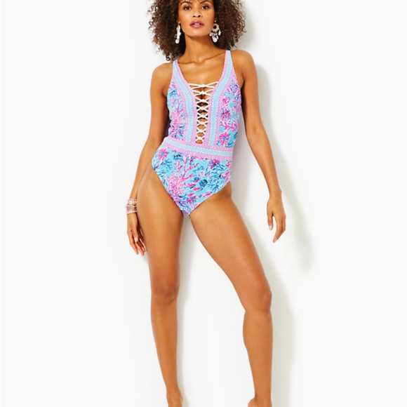 Lilly Pulitzer Caseylee lattice one piece swimsuit - Picture 4 of 15